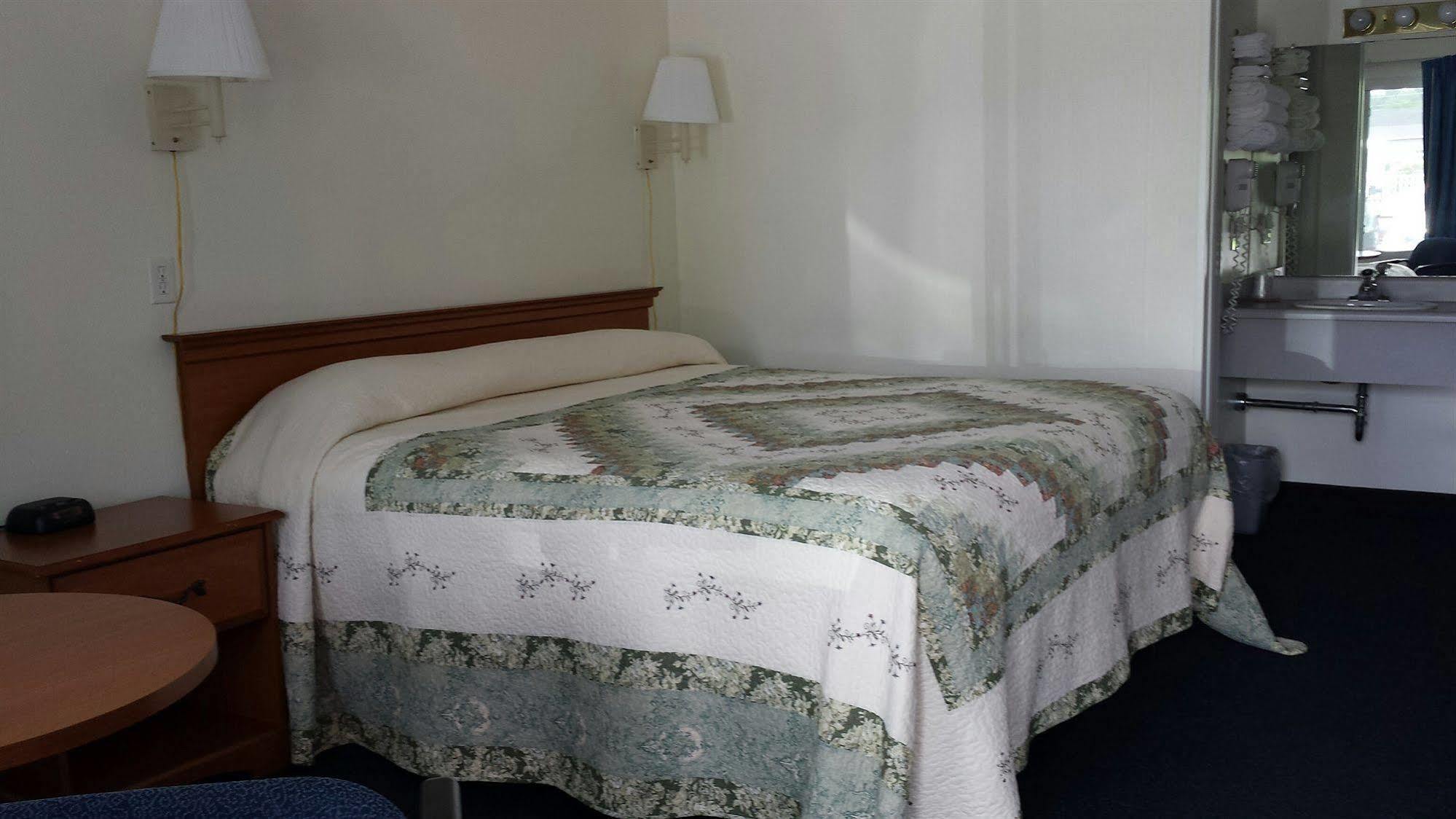 The Springs Motel Σαρατόγκα Σπρινγκς Εξωτερικό φωτογραφία